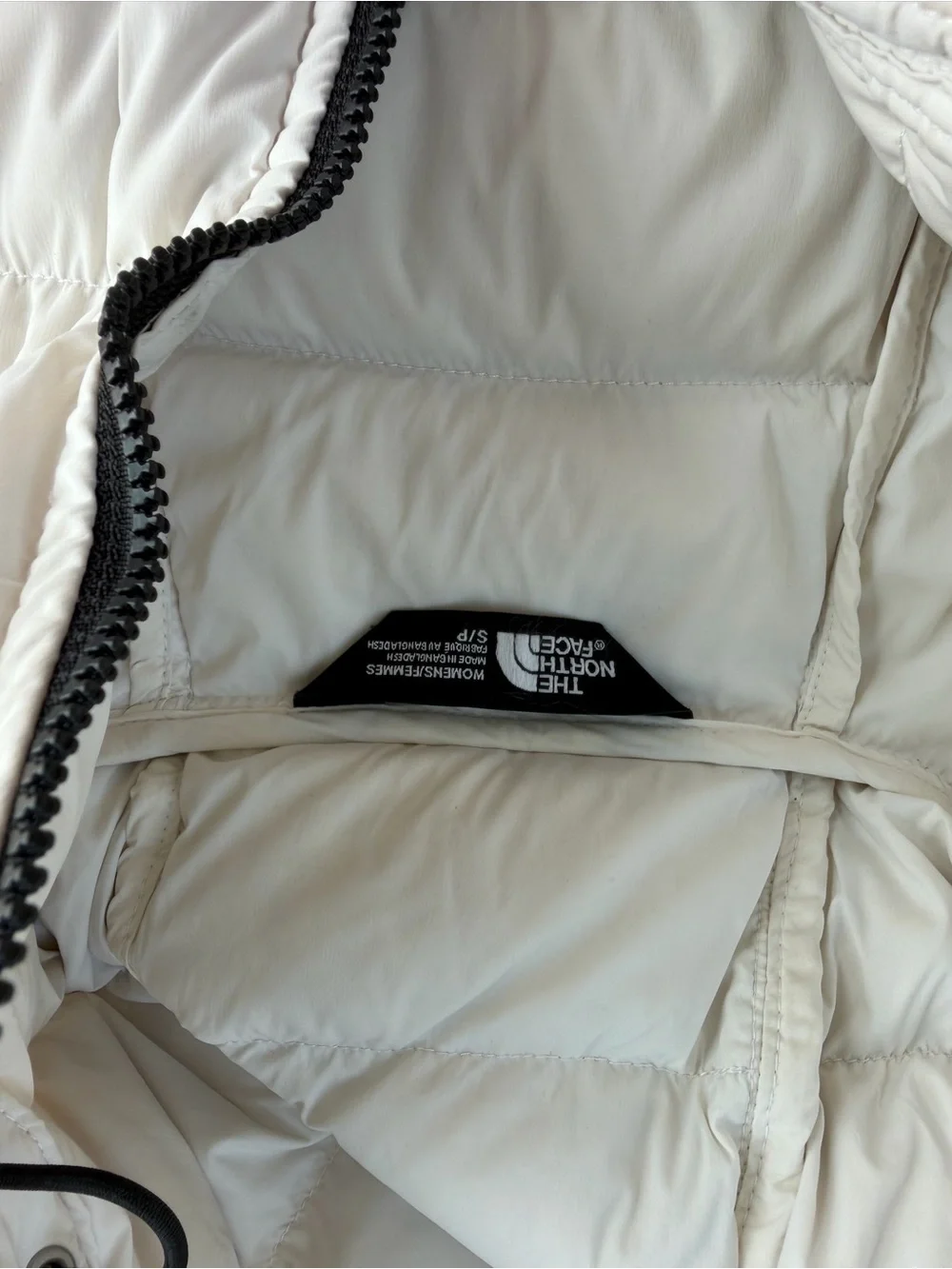 The North Face Women's White Quilted Puffer Jacket with Hood